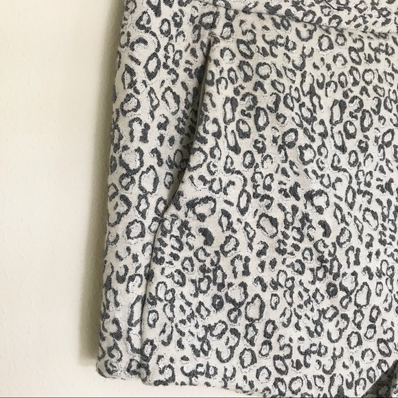 Express Leopard Print Skort {2} - Picture 3 of 5